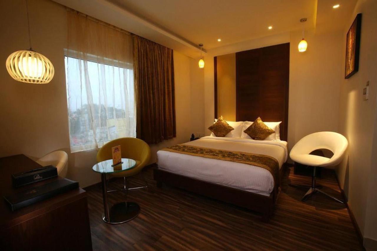 Jagadish Brigade Hotel Bangalore Ngoại thất bức ảnh