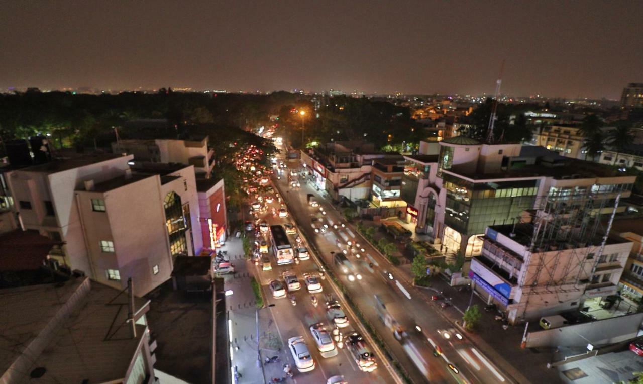 Jagadish Brigade Hotel Bangalore Ngoại thất bức ảnh